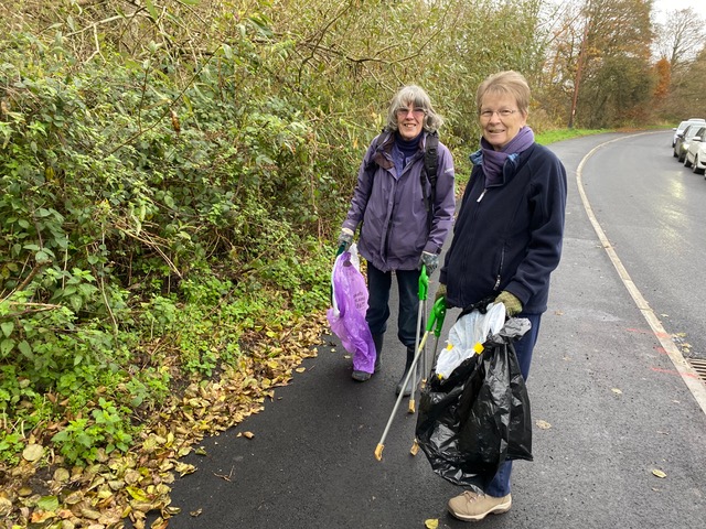 Friends of Adel Woods litterpicking in Adel Woods