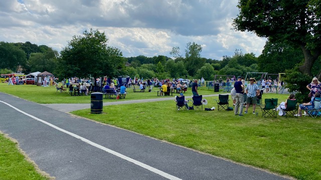 Friends of Adel Woods: celebrating Leeds 400 on Alwoodley Village Green